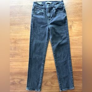 Levi’s Premium 724 High-Rose Straight Crop Faded Black Jeans - size 25